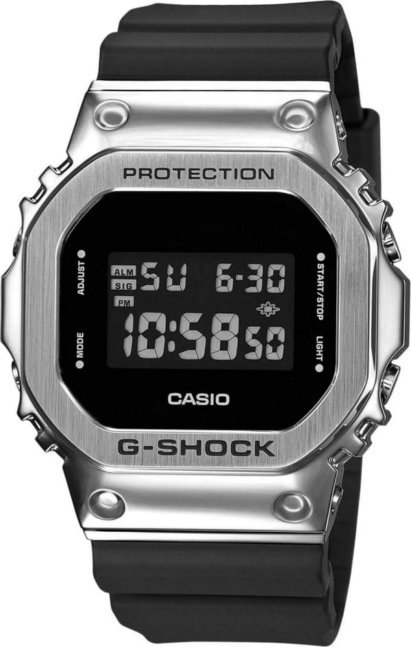 Наручные часы Casio GM-5600-1ER фото 1